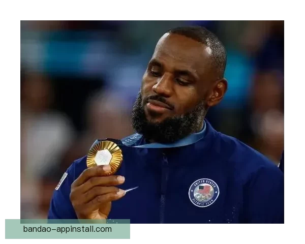 詹姆斯16年首现35分9三分悍将荣膺队史第一人